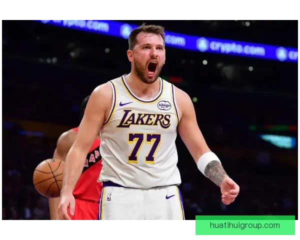 力压KD文班东契奇单月600分再夺大奖詹姆斯转发海报高调祝贺